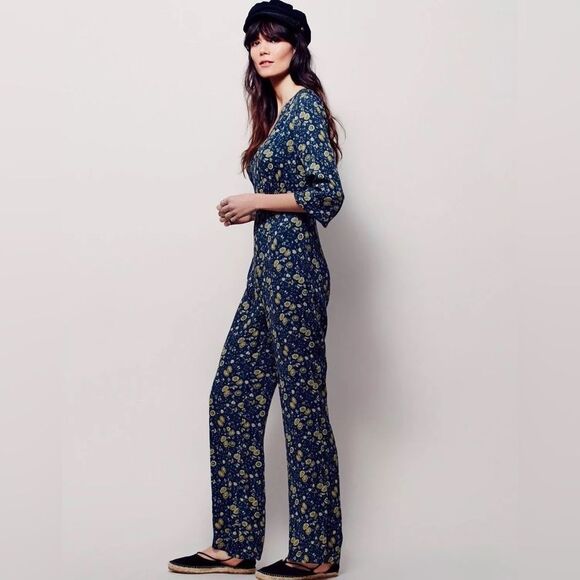 Free people some like it hot jumpsuit size - Picture 5 of 9